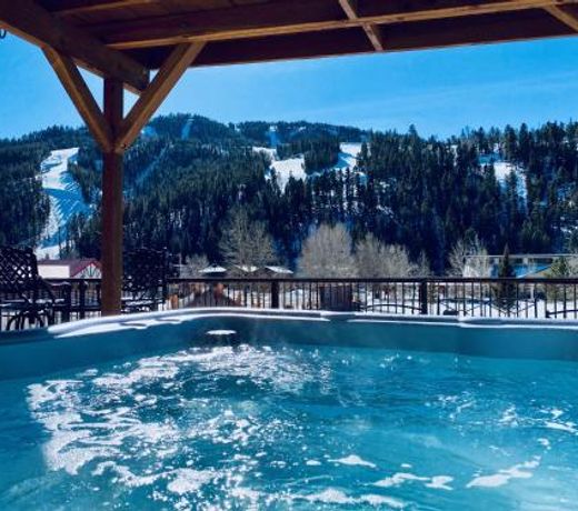 4K River Ranch & Lodging