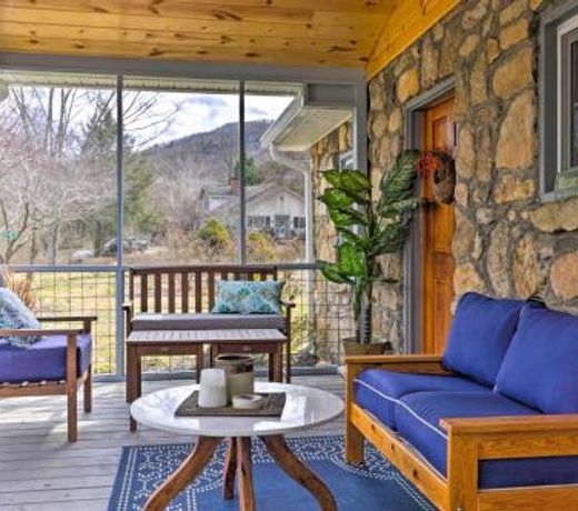 The Rock Cottage - Quiet Escape with Porch!