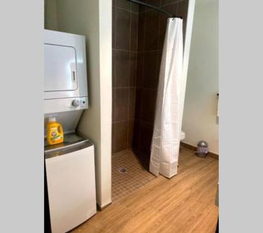 3E-*New* Apt 10 min to Childrenâs Hospital, slps 4