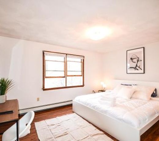 Michie House - Providence Gano St