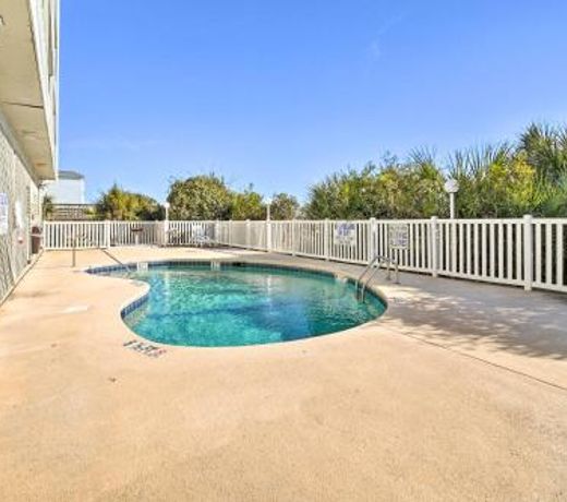On-The-Beach Escape Oceanfront in Surfside!