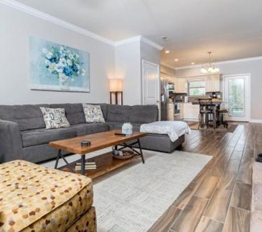 Gorgeous Cades Cove Condo with Community Pool