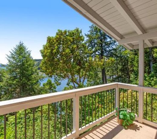 Hood Canal Escape