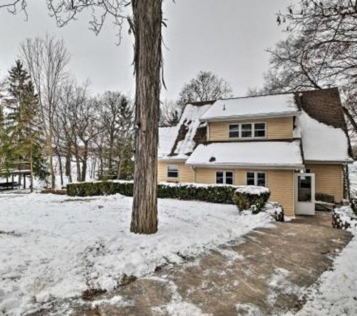Waterfront Fond du Lac Home on DeNeveu Lake!