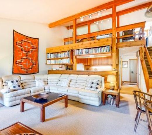 3223 Thimbleberry