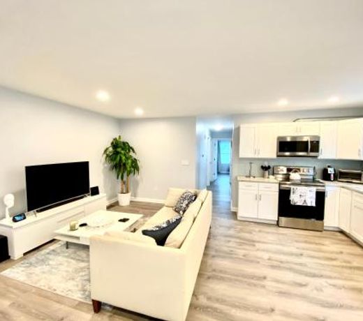 The Longmont Luxury Condo in the heart of providence