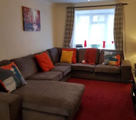 Ravenhill House - Huku Kwetu Luton & Dunstable Spacious 4 Bedroom Detached House -Free Parking-Field