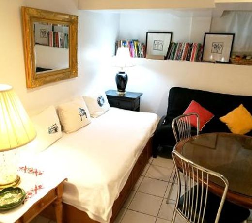 2 bedrooms appartement with enclosed garden and wifi at Bronx