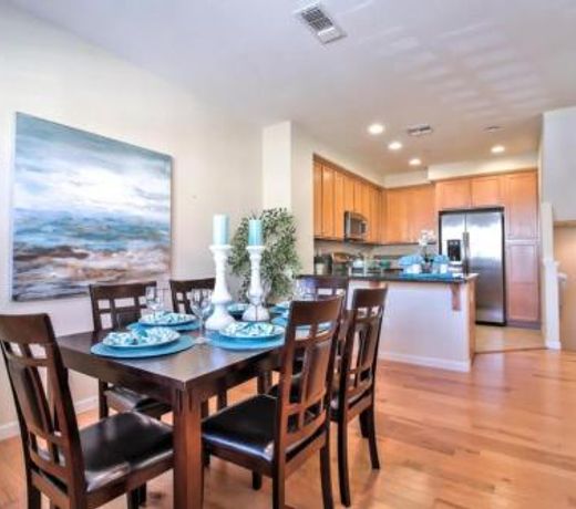 A Luxury Townhome at the cross roads of Silicon Valley