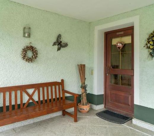 Cosy Apartment in Oed hling with Garden