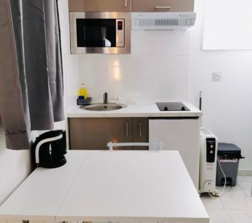 Agreable studio a proximite de Paris et Henri Mondor