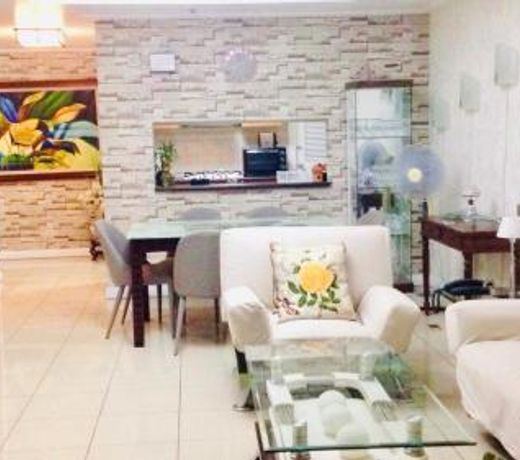 67 sqm. Condo Unit in Robinson Place Residences