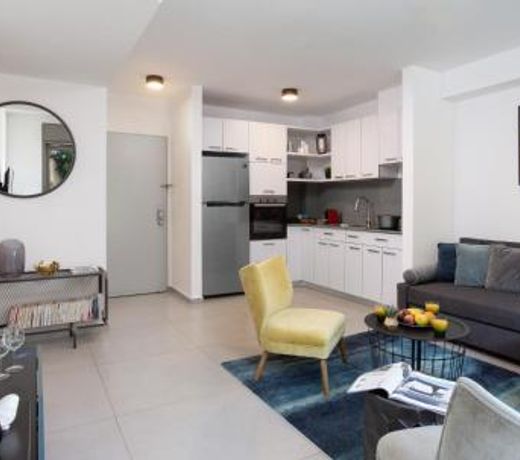 Beautiful 2BDR at Zalman by HolyGuest
