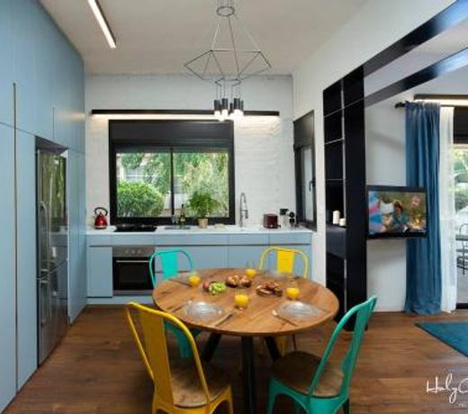 Loftstyle Beach in Gordon by Holyguest