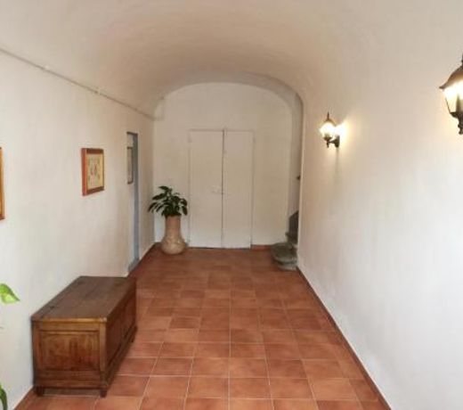 Mercatale Apartment