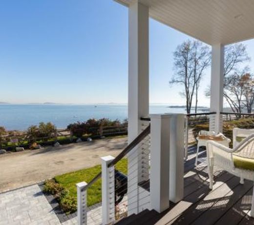 Luxury Oceanfront Bayside Jewel