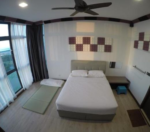 NearBy Hotel