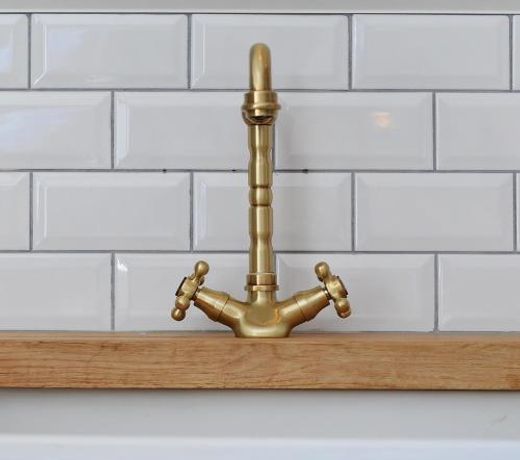 Central Luxury Bath Garden Apartment Free Parking