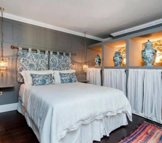 Central Luxury Bath Garden Apartment Free Parking