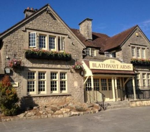Golf Club House FREE MULTI SPACE PARKING