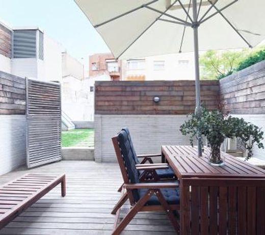 My Space Barcelona Pool Garden Apartments