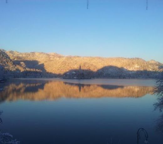 Pletna Lake View Apartment (Ground Floor)