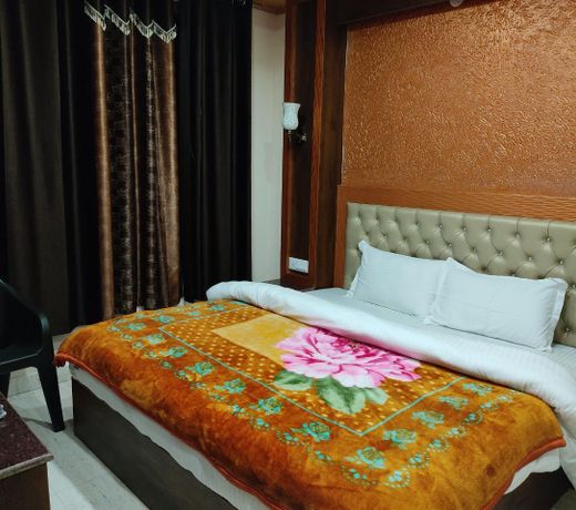 Laj Guru Always Welcome Bed N Breakfast