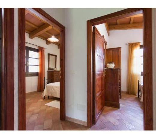 Villa Porticciolo in Alghero with large garden for 6 guests