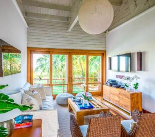 Boca de Chavon Villa Sleeps 10 with Pool Air Con and WiFi