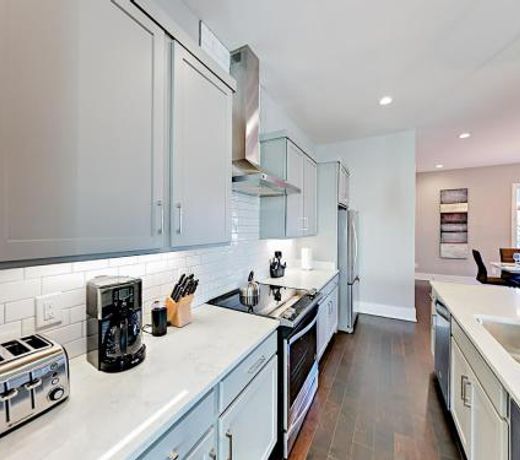 Beech Ave Townhouse