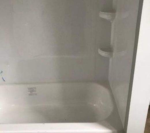 Stratford Ave apartment & yard 6 miles to downtown