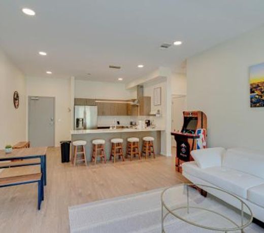 Illume - Resort-Style Haven - Spacious Balcony condo