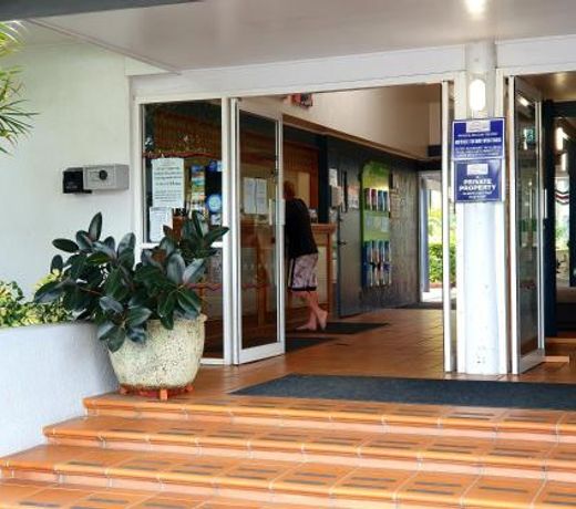 Dolphin Heads Absolute Beachfront - Whitsunday Getaway!