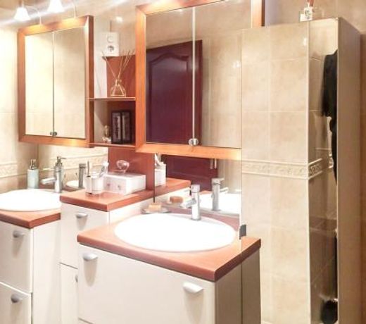 Studio a Tremblay en France avec jardin clos et WiFi