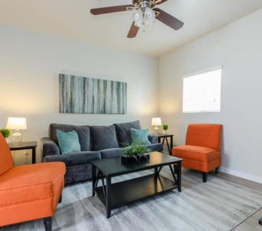 Modern 2Bed Beach Bungalow! 1/2 Block to Beach!