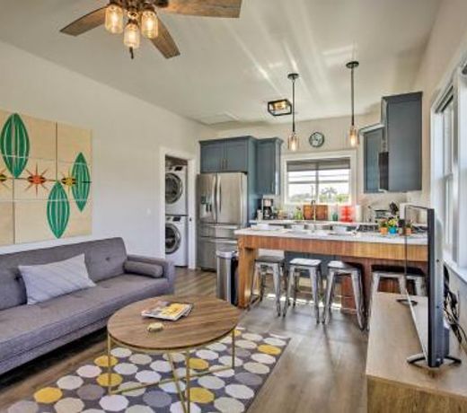 San Diego Guest House Apartment with Patio and Hot Tub