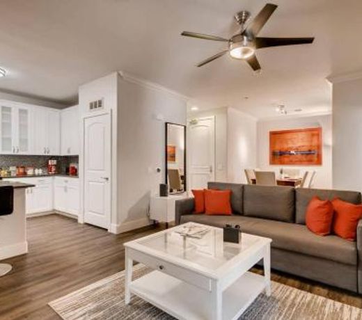 Immaculate 2BR&2BTH - Office&Dining Seating - Fast WIFI - Patio - Free Parking! FV2