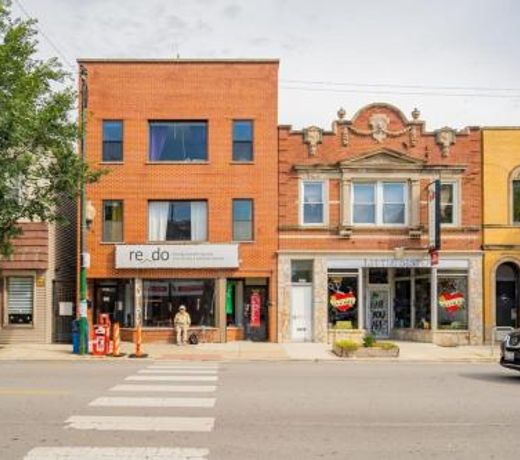 Logan Square Serene 3BR Apt Comfy King Sized Beds