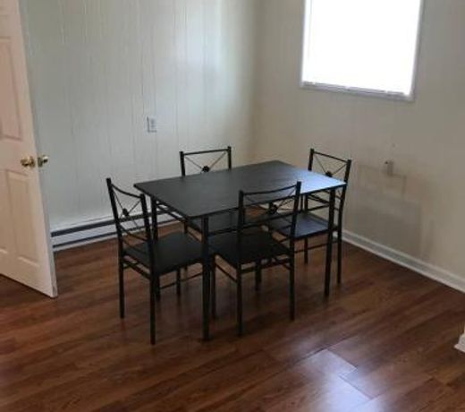 Quaint 3 Bedroom 1.5 Bath House to Yourself!!!