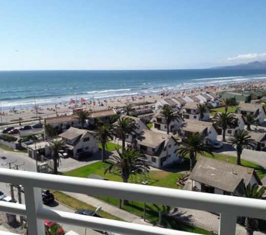 Excelente departamento en primera linea