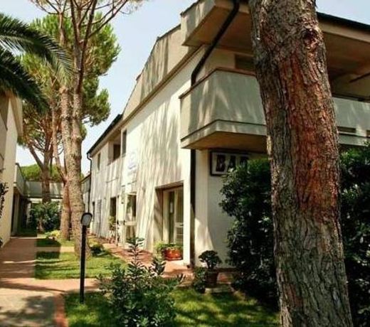 Scenic Holiday Home in Giannella near Beach