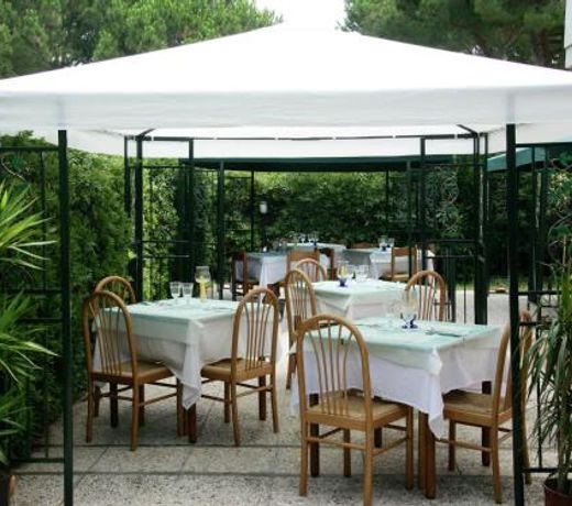 Scenic Holiday Home in Giannella near Beach
