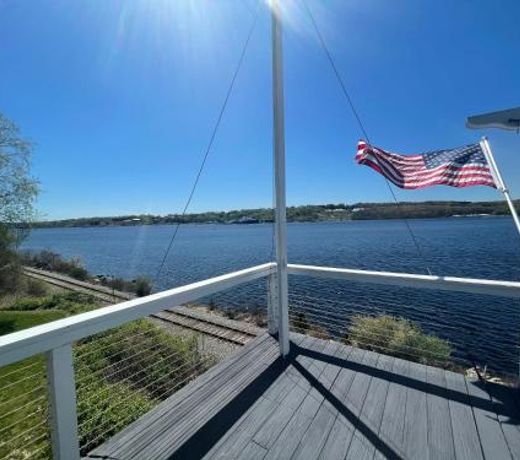 Spectacular home with a amazing ocean - river view