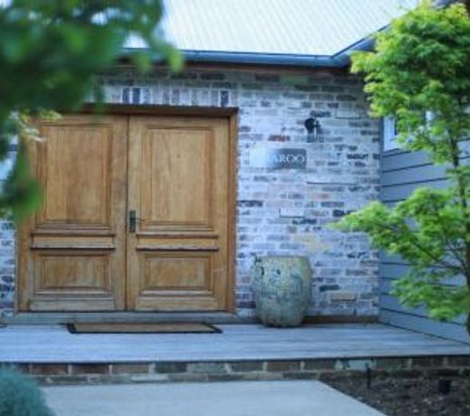 Amaroo - modern, luxurious and chic