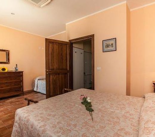 Assisi Villa Sleeps 21 WiFi