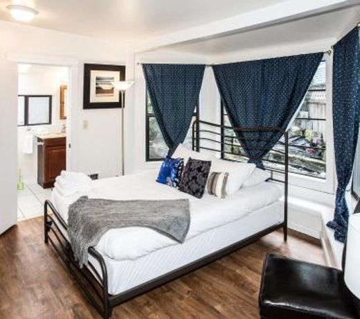 Greenlake Garden Unit