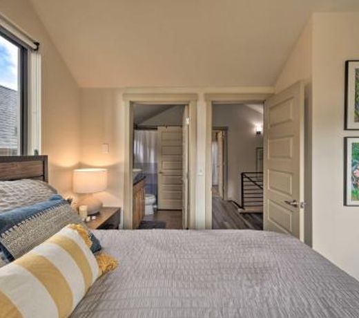Upscale Home with Patio Walk to Green Lake Park