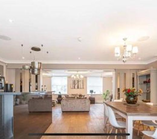 St Johns Wood 3 Bed Executive apartment