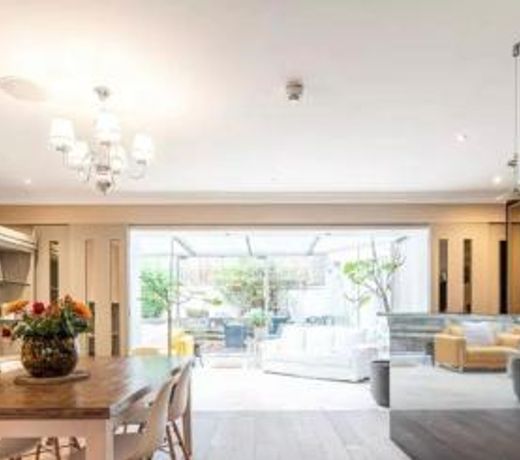 St Johns Wood 3 Bed Executive apartment