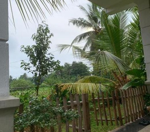 Guruwaththa Eco Lodge